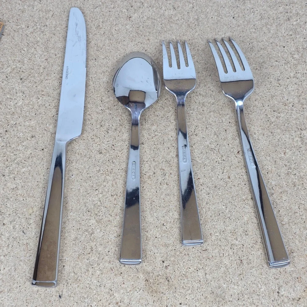 Oneida flatware set